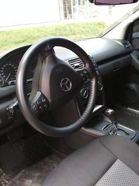 Mercedes-Benz A 160 2007  випуску Львів з двигуном 1.5 л бензин седан автомат за 8000 долл. 