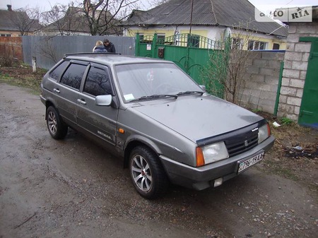 Lada 21093 1993  випуску Дніпро з двигуном 1.5 л газ хэтчбек механіка за 2000 долл. 