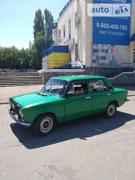 Lada 21111 1979  випуску Дніпро з двигуном 0 л бензин седан механіка за 850 долл. 