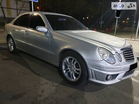Mercedes-Benz E 220 2006  випуску Київ з двигуном 2.1 л дизель седан автомат за 9777 долл. 