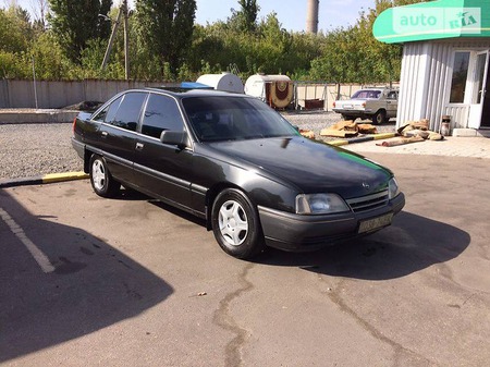 Opel Omega 1989  випуску Донецьк з двигуном 2 л бензин седан механіка за 1800 долл. 