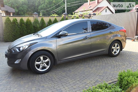 Hyundai Elantra 2012  випуску Вінниця з двигуном 1.8 л газ седан автомат за 9500 долл. 