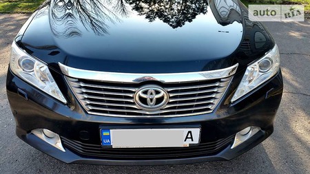 Toyota Camry 2012  випуску Дніпро з двигуном 3.5 л газ седан автомат за 18500 долл. 