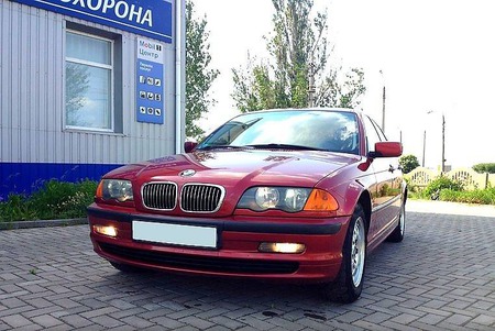 BMW 320 2001  випуску Миколаїв з двигуном 2.2 л бензин седан автомат за 2900 долл. 