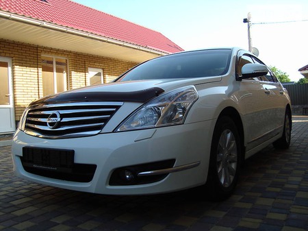 Nissan Teana 2012  випуску Харків з двигуном 2.5 л бензин седан автомат за 13700 долл. 