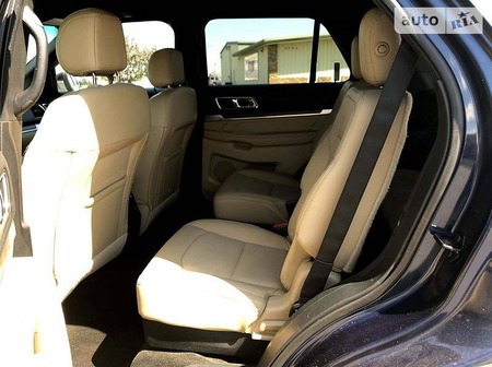 Ford Explorer 2016  випуску Київ з двигуном 3.5 л бензин позашляховик автомат за 24900 долл. 