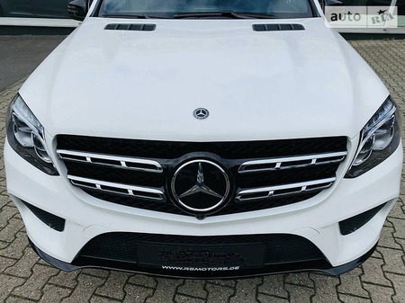 Mercedes-Benz GLS 500 2018  випуску Київ з двигуном 4.7 л бензин позашляховик автомат за 112800 долл. 