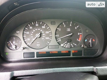 BMW X5 2005  випуску Львів з двигуном 4.4 л газ позашляховик автомат за 11500 долл. 