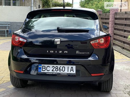 Seat Ibiza 2010  випуску Львів з двигуном 1.2 л дизель купе механіка за 6199 долл. 