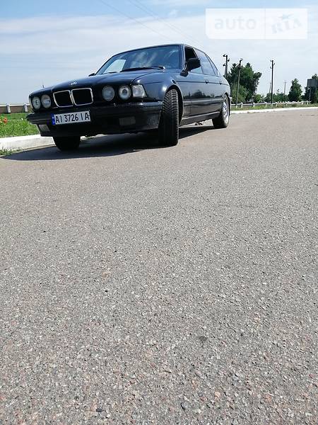 BMW 750 1989  випуску Київ з двигуном 3 л  седан механіка за 3500 долл. 