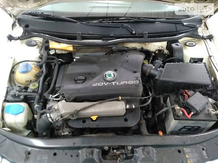 Skoda Octavia 2002  випуску Черкаси з двигуном 1.8 л бензин седан механіка за 4200 долл. 