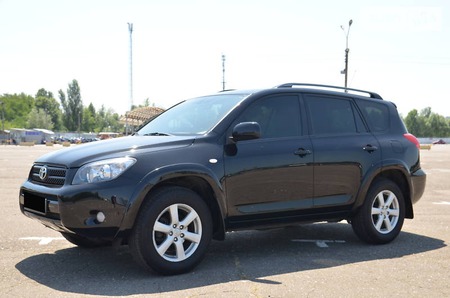 Toyota RAV 4 2007  випуску Київ з двигуном 2.4 л газ позашляховик автомат за 12900 долл. 