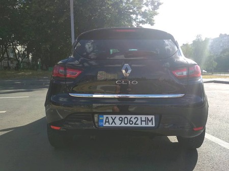 Renault Clio 2014  випуску Харків з двигуном 0.9 л бензин хэтчбек механіка за 8300 долл. 