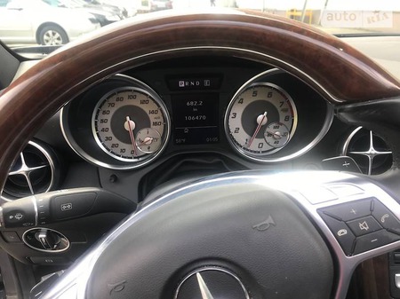 Mercedes-Benz SLK 250 2012  випуску Львів з двигуном 1.8 л бензин кабріолет автомат за 22900 долл. 