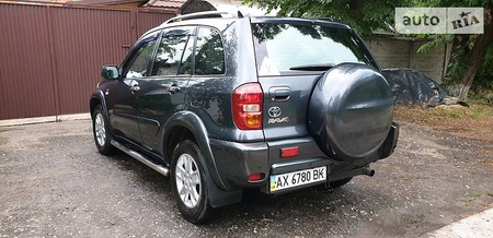 Toyota RAV 4 2005  випуску Харків з двигуном 2 л бензин позашляховик автомат за 9500 долл. 