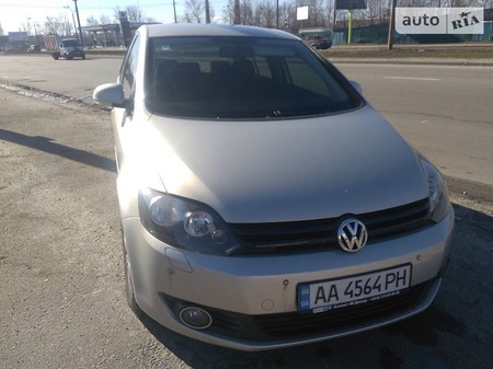 Volkswagen Golf Plus 2010  випуску Київ з двигуном 1.4 л бензин хэтчбек автомат за 11000 долл. 