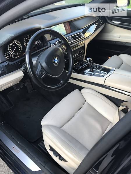 BMW 750 2011  випуску Херсон з двигуном 0 л бензин седан автомат за 19000 долл. 