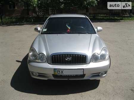 Hyundai Sonata 2004  випуску Хмельницький з двигуном 2 л газ седан механіка за 5100 долл. 