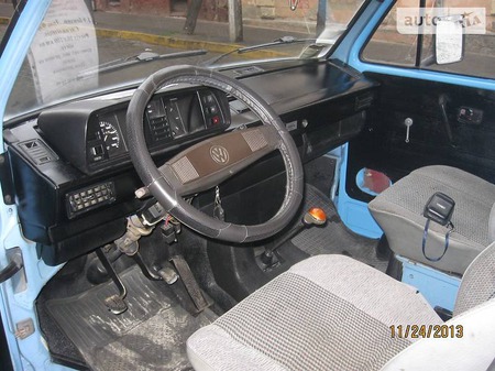 Volkswagen Transporter 1988  випуску Чернівці з двигуном 1.9 л бензин мінівен механіка за 3350 долл. 