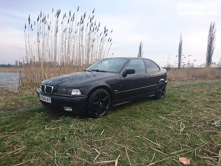 BMW 316 1998  випуску Донецьк з двигуном 1.6 л бензин хэтчбек механіка за 3900 долл. 