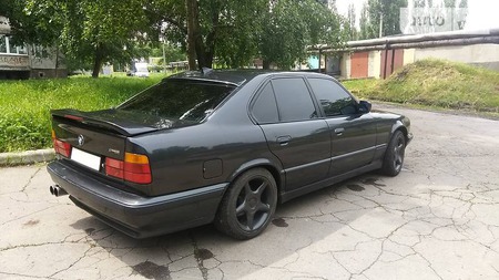 BMW 525 1990  випуску Донецьк з двигуном 2.5 л бензин седан механіка за 4800 долл. 