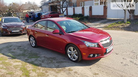 Chevrolet Cruze 2014  випуску Черкаси з двигуном 1.4 л бензин седан автомат за 9500 долл. 