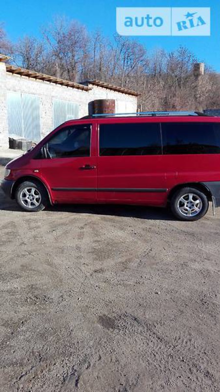 Mercedes-Benz Vito 2003  випуску Чернівці з двигуном 2.2 л дизель мінівен автомат за 7000 долл. 