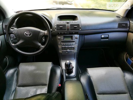 Toyota Avensis 2004  випуску Суми з двигуном 1.8 л газ седан механіка за 6800 долл. 