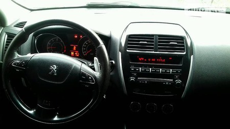 Peugeot 4008 2012  випуску Дніпро з двигуном 2 л газ позашляховик автомат за 15500 долл. 