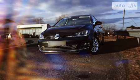 Volkswagen Golf Variant 2015  випуску Львів з двигуном 1.6 л дизель універсал автомат за 13300 долл. 