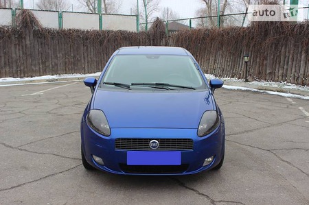 Fiat Grande Punto 2007  випуску Дніпро з двигуном 1.4 л газ хэтчбек автомат за 6700 долл. 