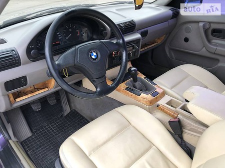 BMW 318 1995  випуску Дніпро з двигуном 1.8 л бензин купе механіка за 2300 долл. 
