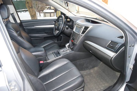 Subaru Outback 2011  випуску Львів з двигуном 2.5 л бензин універсал автомат за 13900 долл. 
