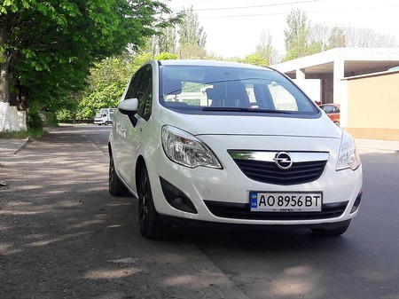 Opel Meriva 2011  випуску Ужгород з двигуном 1.3 л дизель мінівен механіка за 7700 долл. 