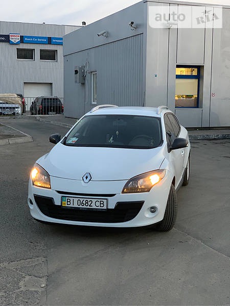 Renault Megane 2011  випуску Полтава з двигуном 1.5 л дизель універсал автомат за 9000 долл. 