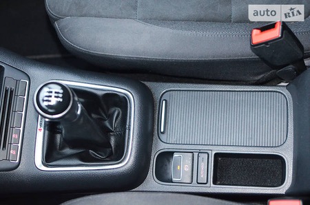 Volkswagen Tiguan 2013  выпуска Хмельницкий с двигателем 2 л дизель внедорожник механика за 20400 долл. 