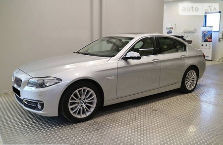 BMW 520 2014  випуску Київ з двигуном 2 л дизель седан автомат за 28500 долл. 