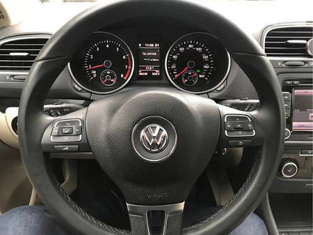 Volkswagen Jetta 2014  випуску Кропивницький з двигуном 2.5 л газ універсал автомат за 11400 долл. 