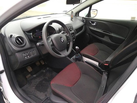 Renault Clio 2014  випуску Хмельницький з двигуном 1.5 л дизель універсал механіка за 8300 долл. 