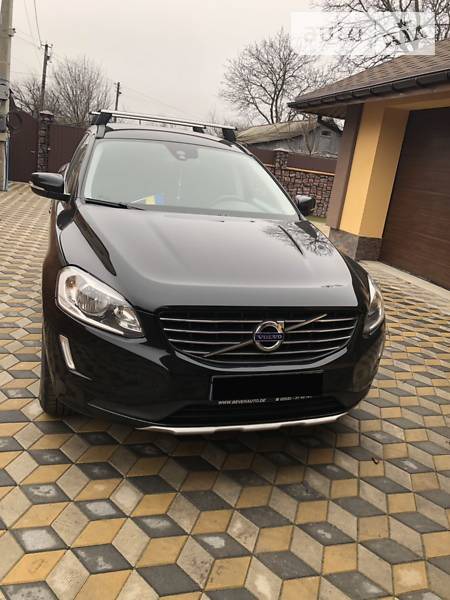 Volvo XC60 2014  випуску Житомир з двигуном 2.4 л  позашляховик механіка за 21900 долл. 