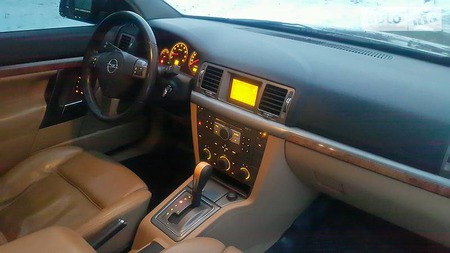 Opel Vectra 2006  випуску Кропивницький з двигуном 2.2 л газ седан автомат за 7200 долл. 