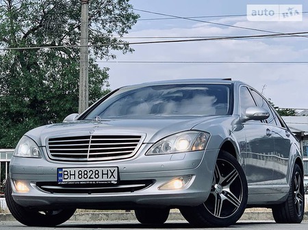 Mercedes-Benz S 550 2007  випуску Одеса з двигуном 5.5 л бензин седан автомат за 16700 долл. 