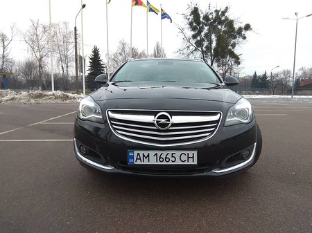 Opel Insignia 2014  випуску Житомир з двигуном 2 л дизель універсал механіка за 13999 долл. 