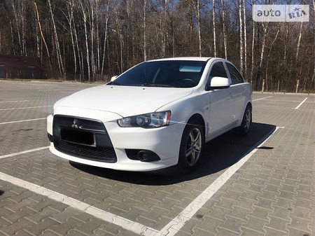 Mitsubishi Lancer 2012  випуску Чернігів з двигуном 1.6 л газ седан механіка за 9999 долл. 