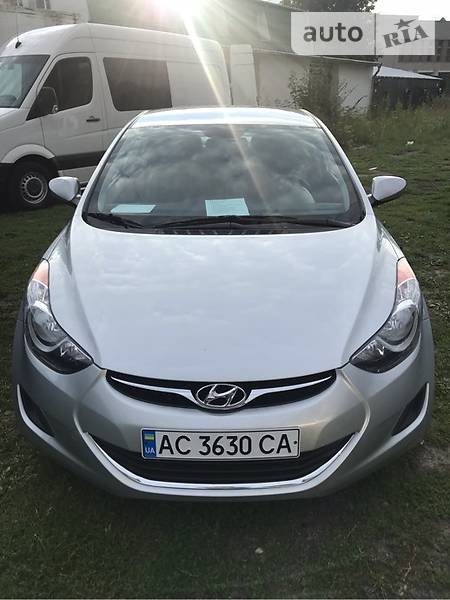 Hyundai Elantra 2013  випуску Луцьк з двигуном 1.8 л бензин седан автомат за 9100 долл. 