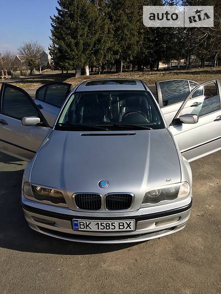 BMW 318 1998  випуску Рівне з двигуном 1.9 л газ седан автомат за 4999 долл. 