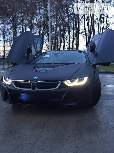 BMW 8 Series 2016  випуску Київ з двигуном 0 л гібрид купе автомат за 101000 долл. 