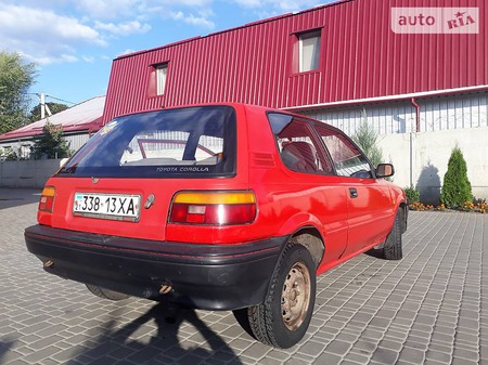 Toyota Corolla 1987  випуску Харків з двигуном 1.3 л газ хэтчбек механіка за 1650 долл. 