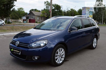 Volkswagen Golf 2012  випуску Миколаїв з двигуном 1.6 л дизель універсал автомат за 11499 долл. 
