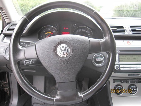 Volkswagen Passat 2006  випуску Черкаси з двигуном 2 л дизель універсал механіка за 7100 долл. 